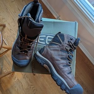 Mens Keen Snow boots Brand New